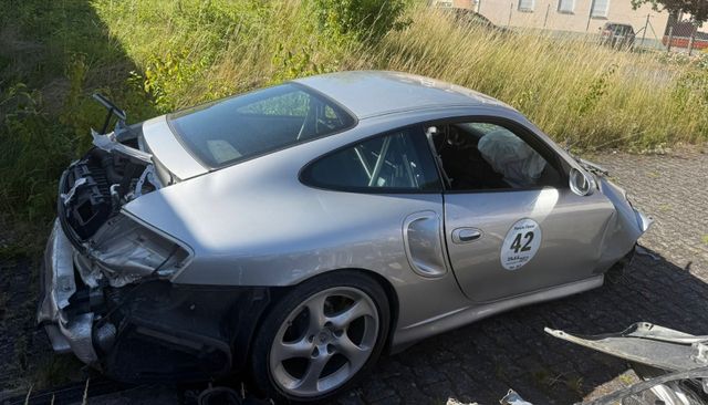 Porsche 911 (996) GT2 UNFALL