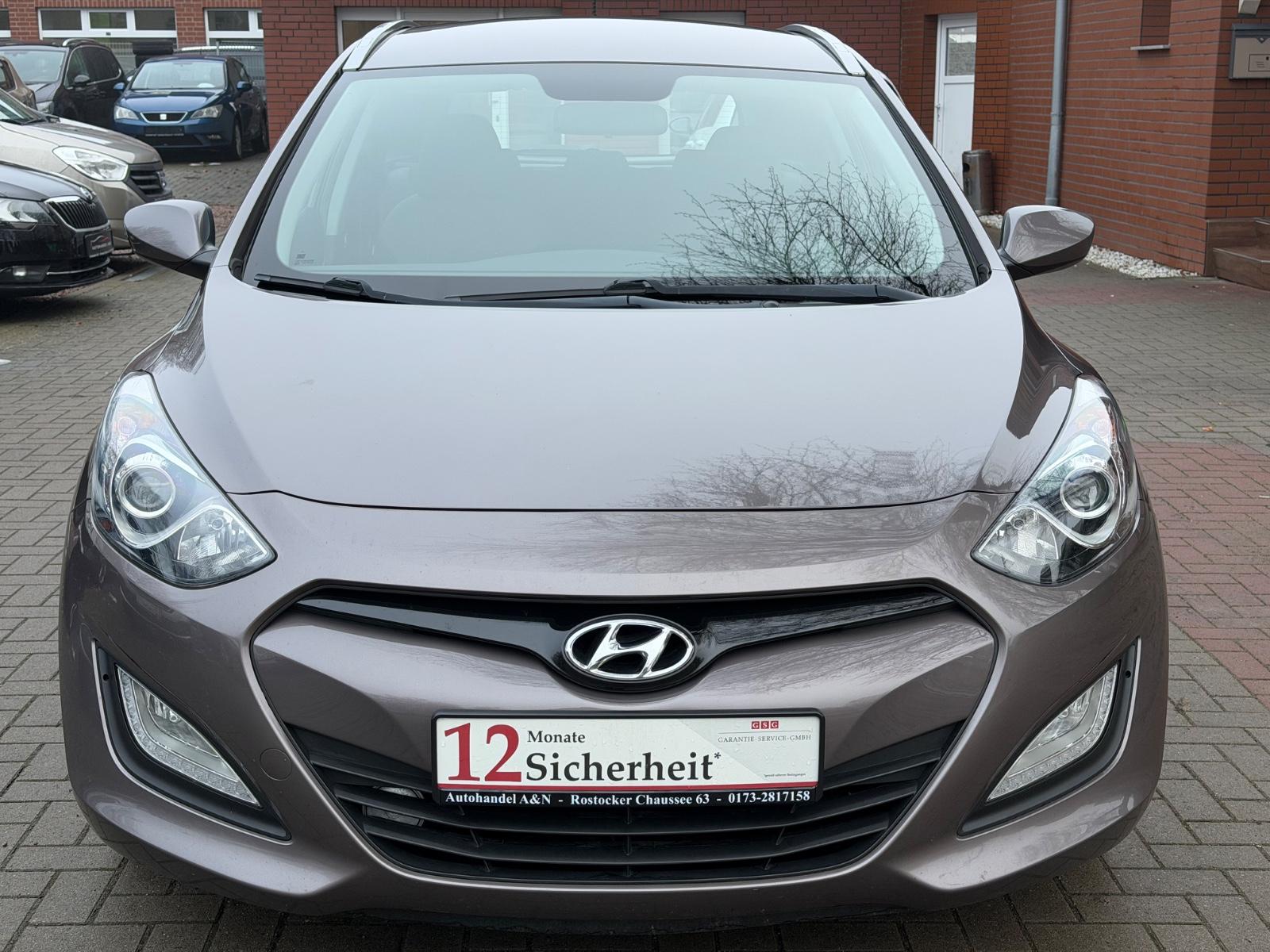 Hyundai i30 2013 — photo 9