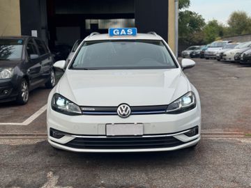 Volkswagen Golf - 2