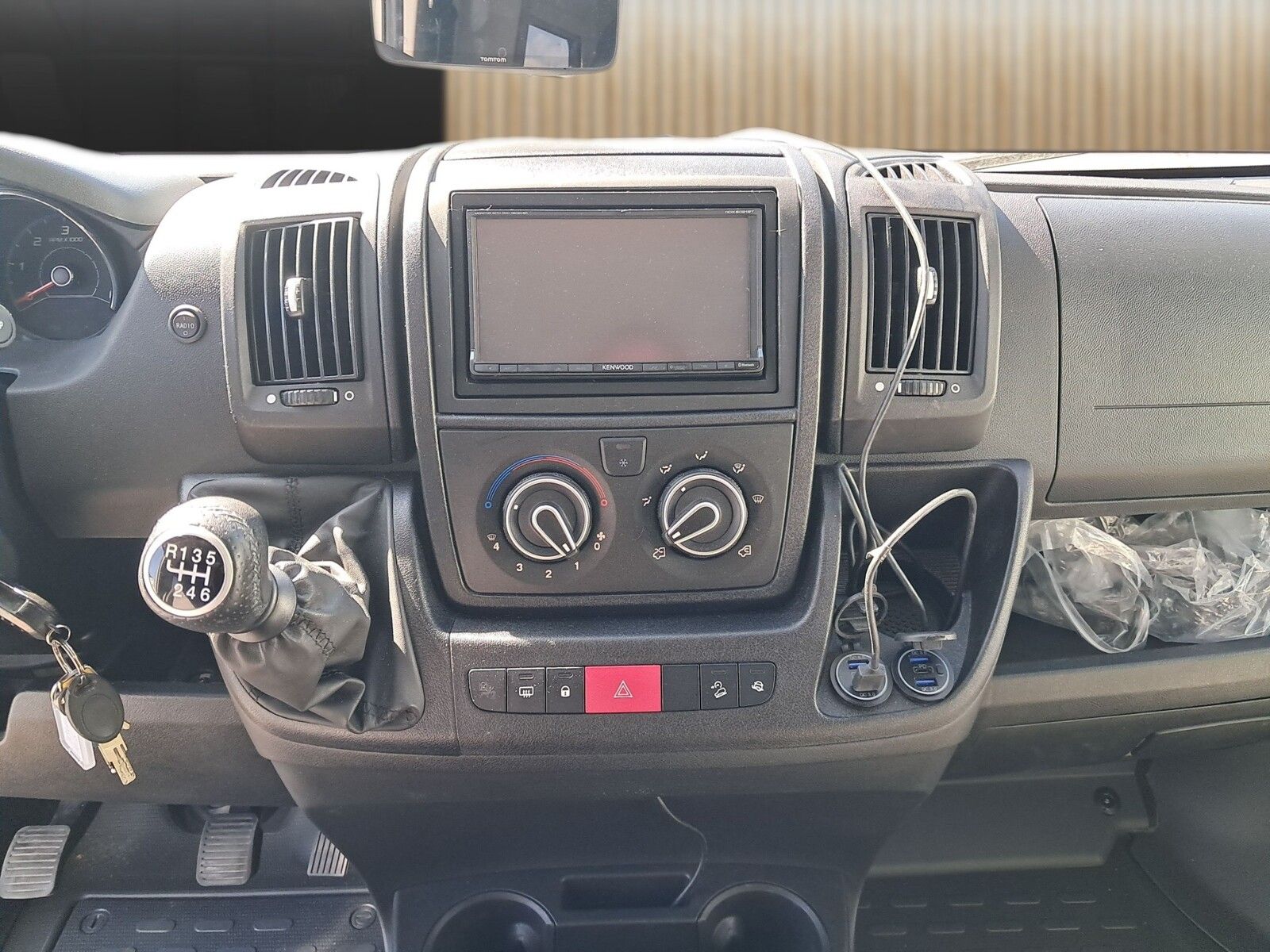Fahrzeugabbildung Adria Coral Axess 670 DL