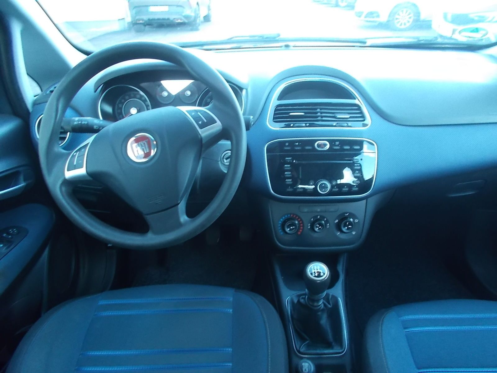 Fahrzeugabbildung Fiat Punto Evo 1.4 8V Dynamic AHK + mit Garantie