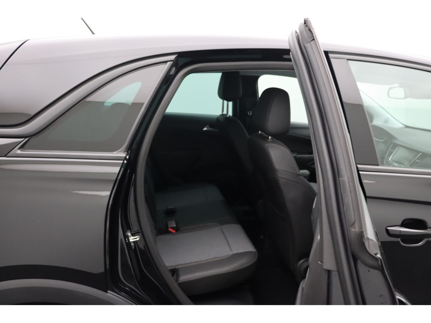 Fahrzeugabbildung Opel Crossland Elegance Paket SHZ Navi Kamera AHK