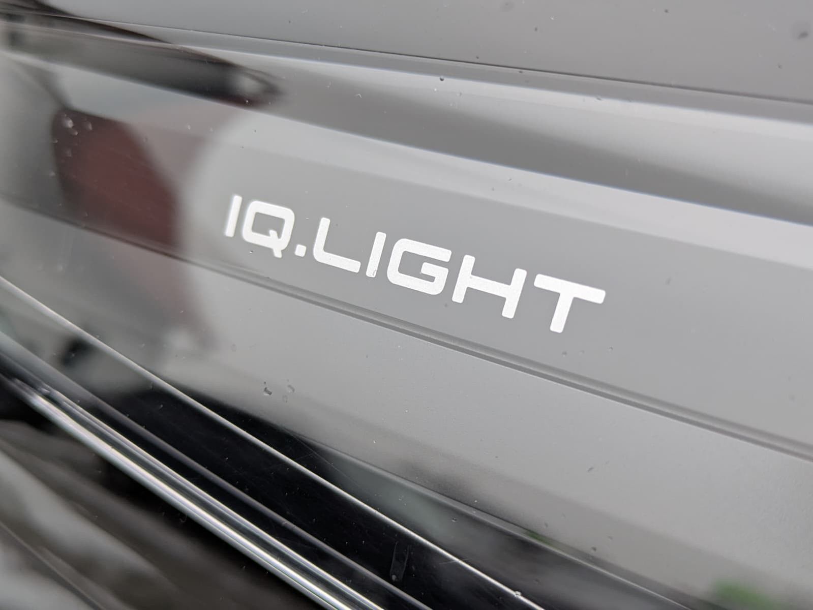 Fahrzeugabbildung Volkswagen Tiguan 2.0 TDI 4M R-Line PANO*H&K*AHK*MATRIX*20"