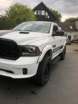 Dodge RAM 4x4 Allrad LPG - Dodge RAM mit Benzin-Antrieb: Geländewagen