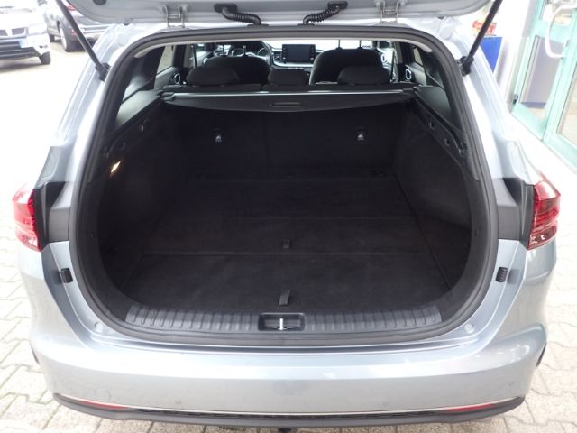 Fahrzeugabbildung Kia Ceed_sw 1.0 Edition 7 AHK R-Cam LHZ&SHZ Apple Ca