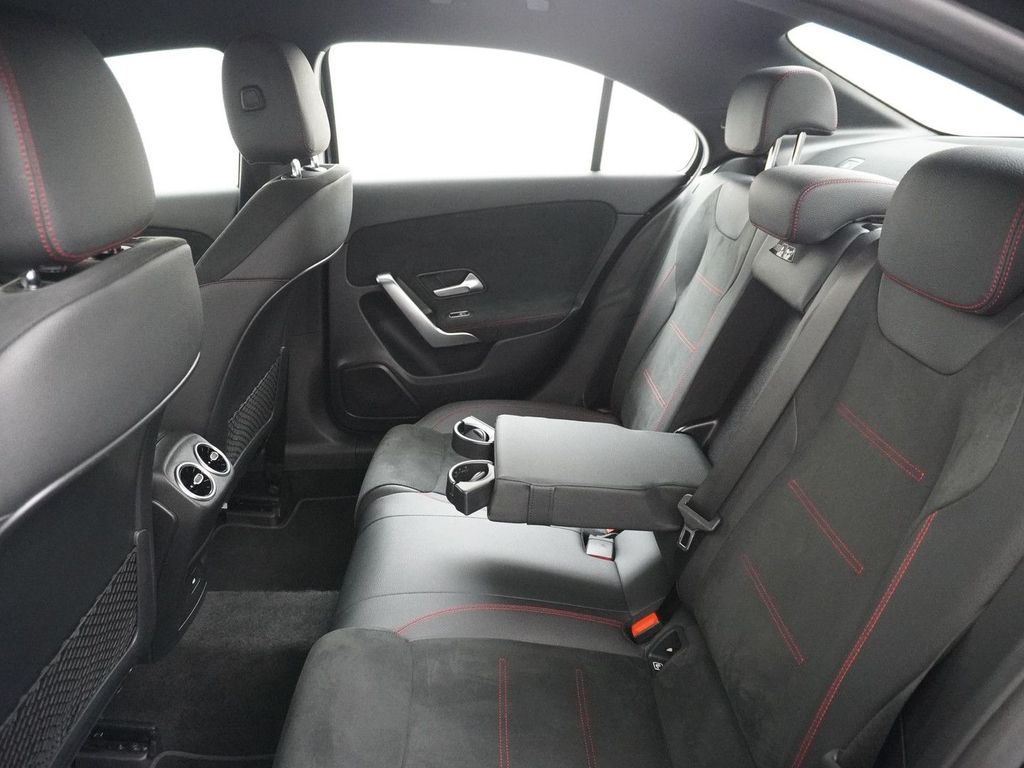 Mercedes-Benz A 180 Star Edition AMG Line