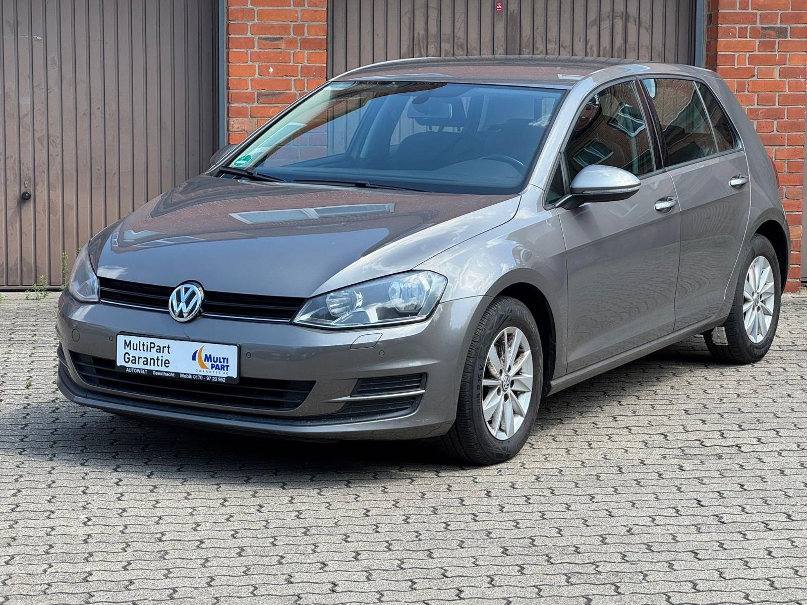 Volkswagen Golf VII Lim. BMT Klima,PDC,SHZ,TÜV+Insp Neu