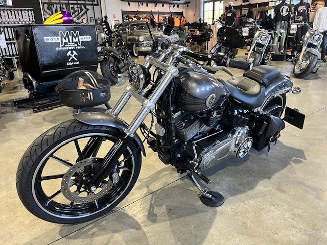 Fahrzeugabbildung Harley-Davidson FXSB Breakout Twin Cam