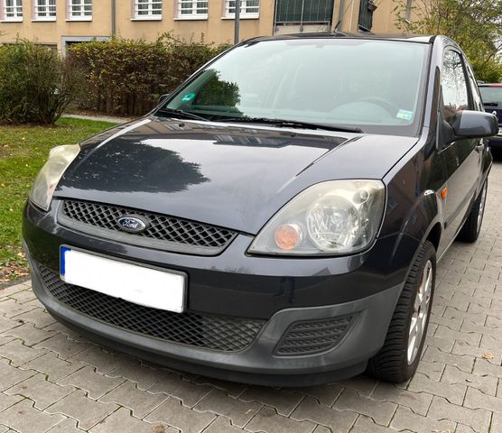 Ford Fiesta 1.4 Scheckheft Allwetterreifen TÜV NEU