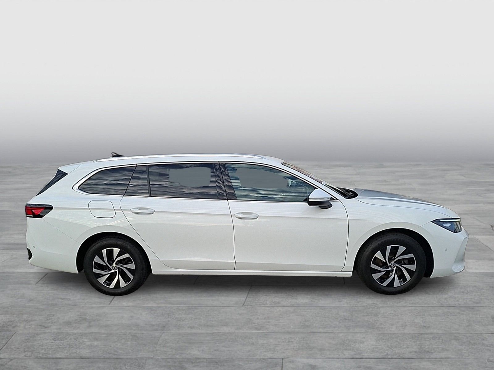 Fahrzeugabbildung Volkswagen Passat Variant eTSI Business DSG LED Navi AID AC