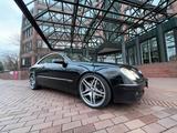 Mercedes-Benz Mercedes CLK 500 5,5 aus Düsseldorf - Mercedes-Benz CLK 500: Coupe