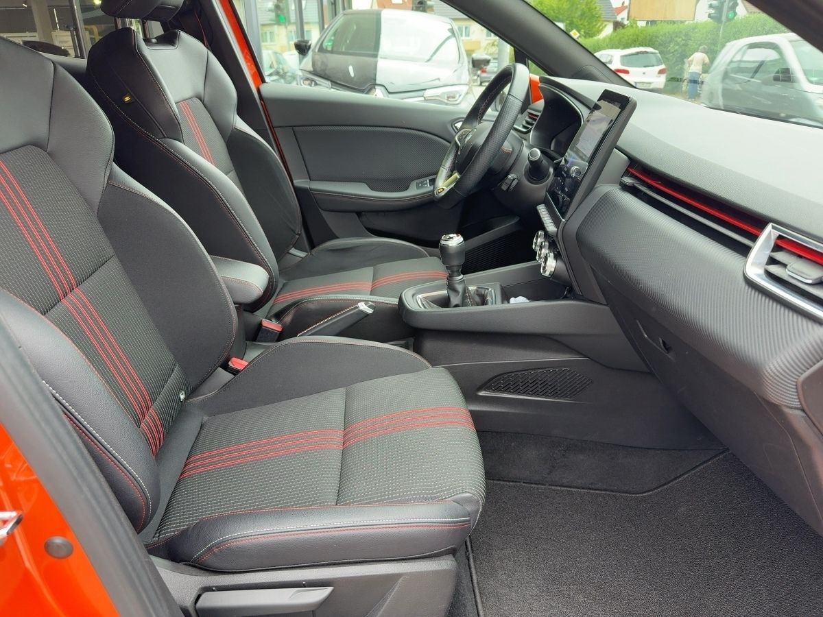 Fahrzeugabbildung Renault Clio INTENS TCe 100 Kamera Navi EPH