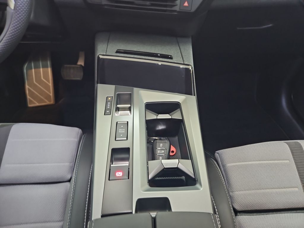 Fahrzeugabbildung Opel Grandland 1.2 DI Hybrid 48 V Automatik GS