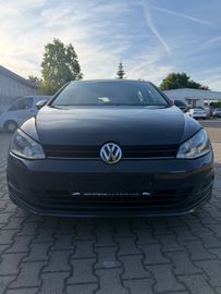 Volkswagen Golf - 8
