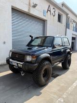 Mitsubishi Pajero 2.8 TDI Metal-top S.S. GLS OMO - blaue Mitsubishi Pajero