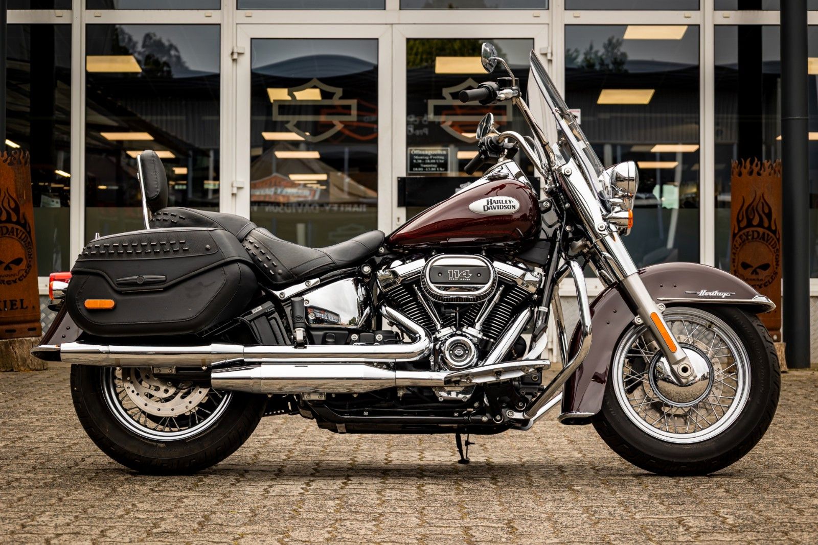 Fahrzeugabbildung Harley-Davidson Softail Heritage FLHCS 114 CUI -NEUWERTIG -