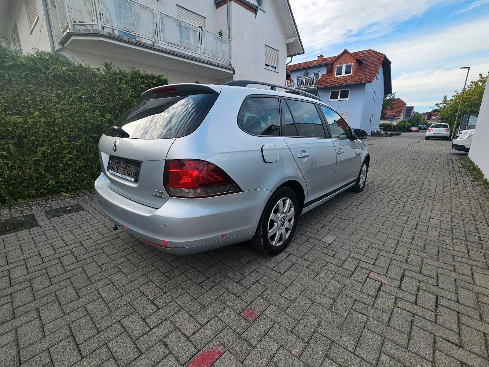 Volkswagen Golf 2013 — interior