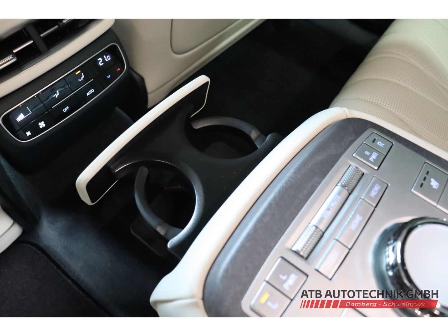 Fahrzeugabbildung Genesis Electrified G80 Luxury 4WD 87,2 kWh 98,3% SOH HU