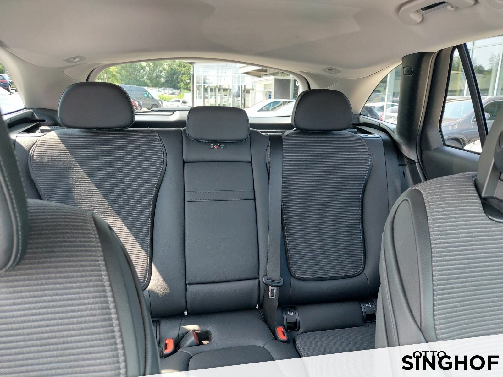 Fahrzeugabbildung Mercedes-Benz GLC 220 d 4M +Avantgarde+LED+360°+Memory+TOTW+