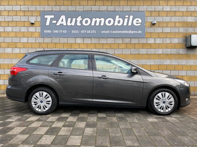 Ford Focus Turnier PDC Navi Sitzheizung Allwetter