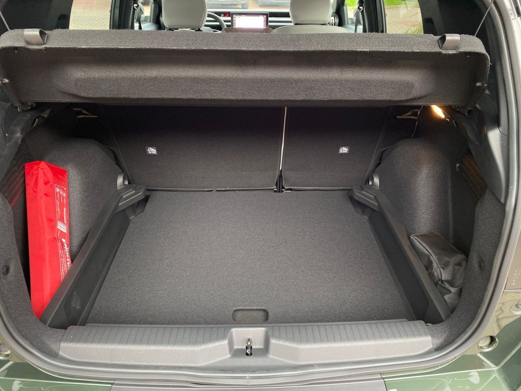 Fahrzeugabbildung Citroën e-C3 Aircross MAX *Winter-Paket*