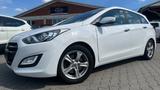Hyundai i30 cw blue Style 8Fach HU/AU NEU L-Heizung SHZ - Hyundai i30: I30cw Style