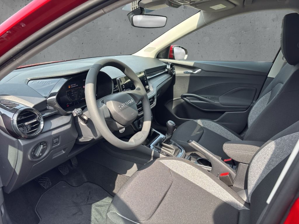 Fahrzeugabbildung SKODA Fabia ESSENCE 1.0 Apple CarPlay Kinders. Vorb.