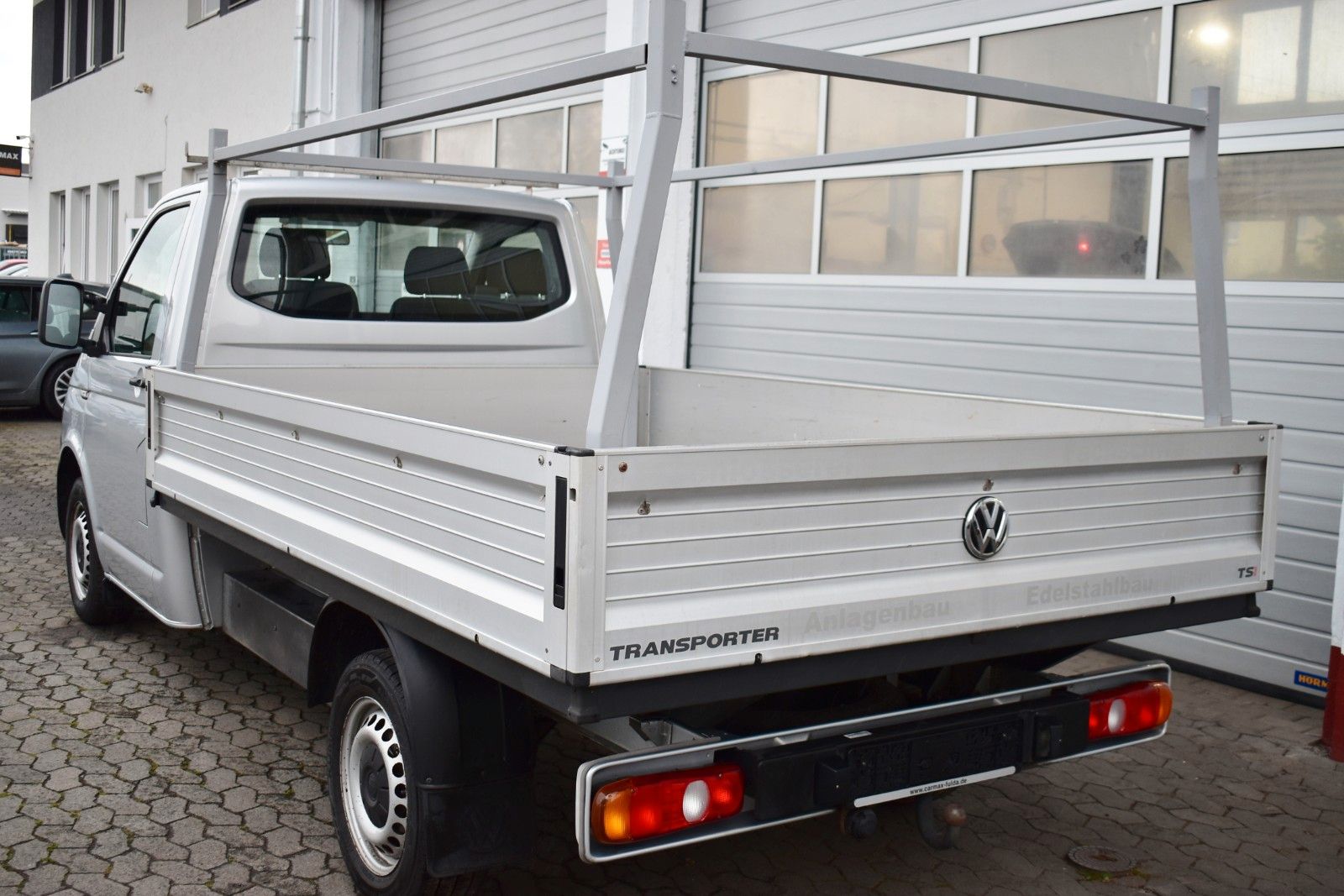 Fahrzeugabbildung Volkswagen T6 Transporter Pritsche lang,3 Sitzer,AHK