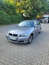BMW 318 D  Automatikgetriebe - BMW 318 aus 2011: Kombi, 318d