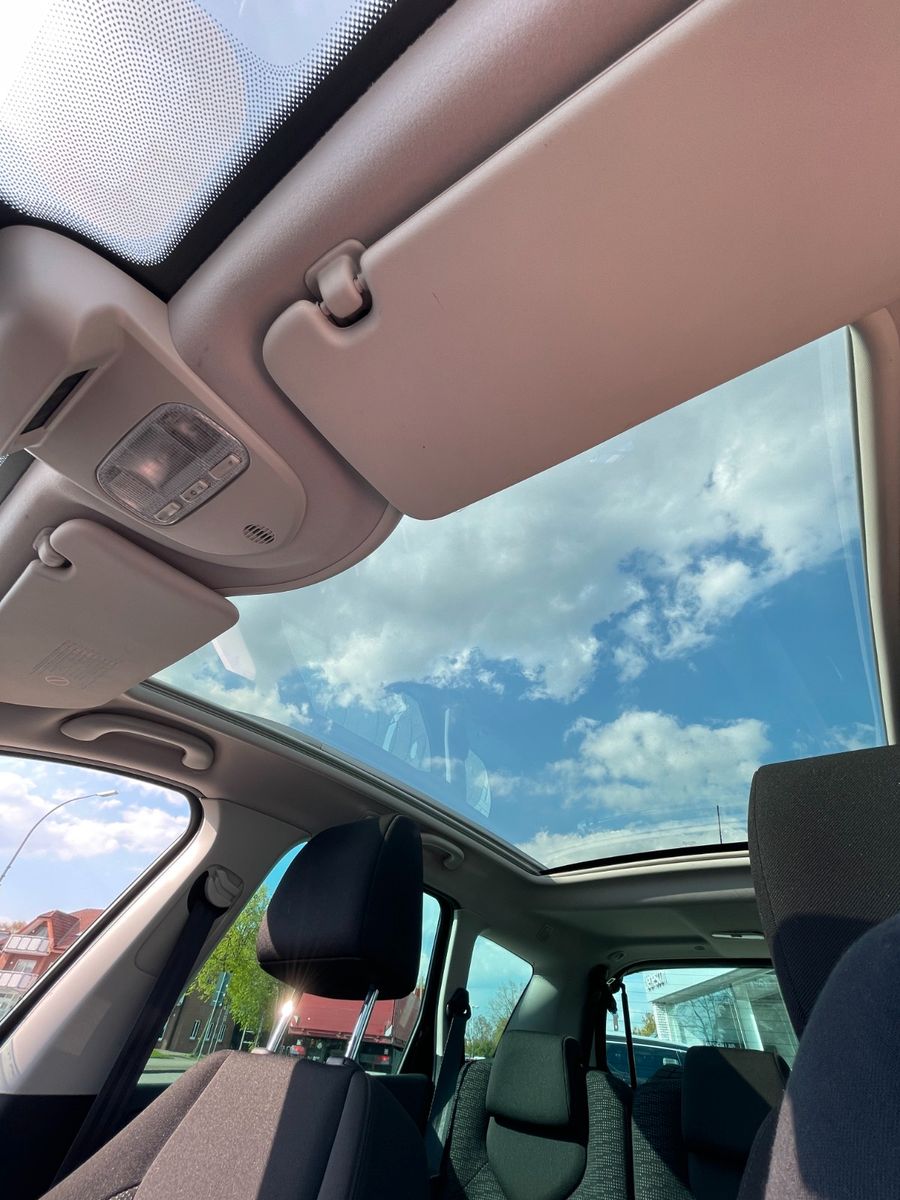 Fahrzeugabbildung Peugeot 308 SW Premium AHK 2. Radsatz