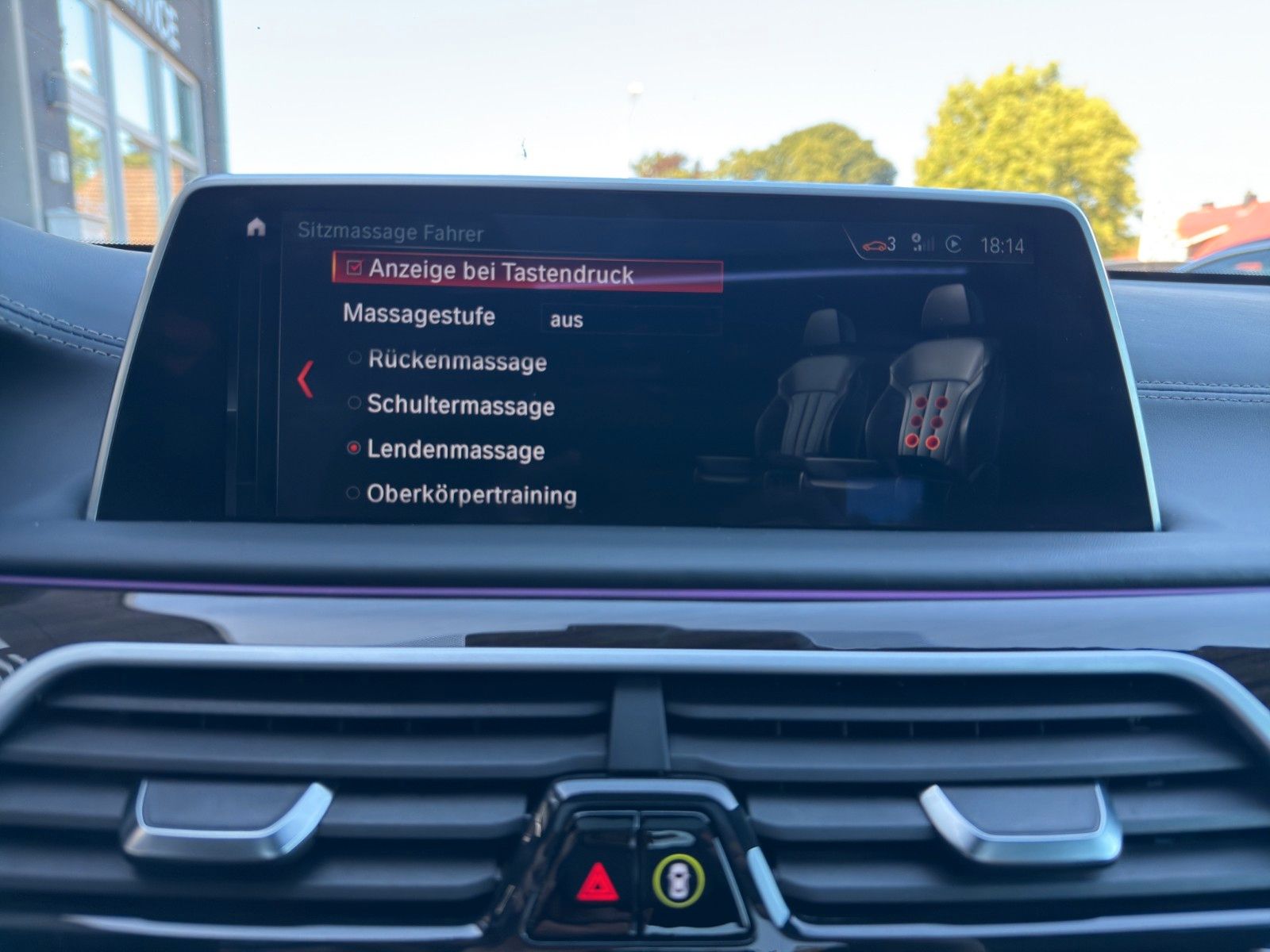 Fahrzeugabbildung BMW 750i xDrive*StHeiz*B&W*Head-Up*Schiebedach*Laser