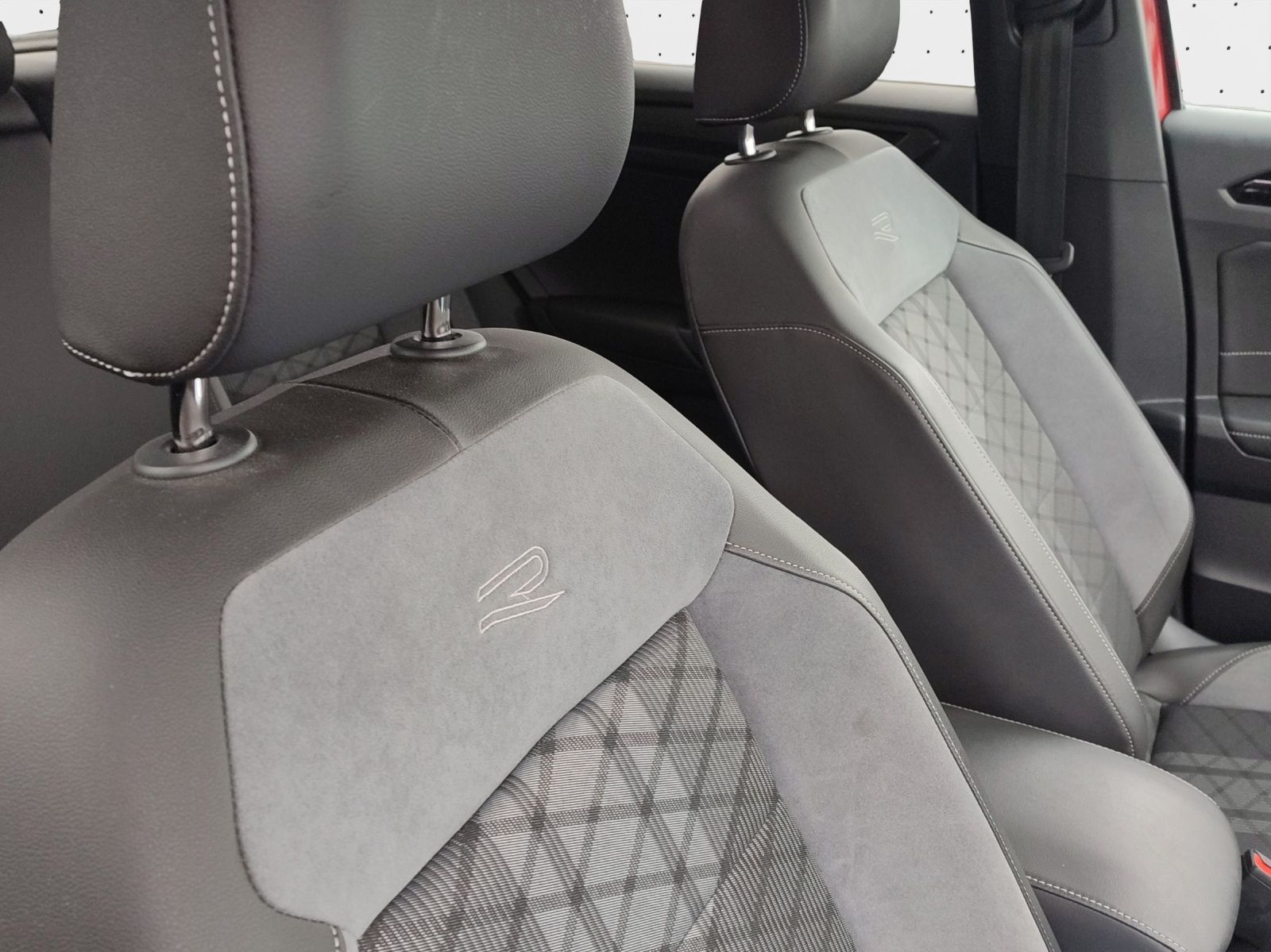 Volkswagen T-Roc - Bild 13