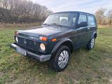Lada Niva 1,7i. 4x4 / Servo / AHK / TÜV - Lada Niva: 1.7