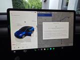 Tesla Model Y - blaue Tesla Model Y
