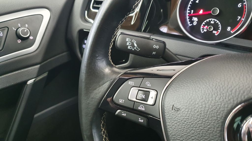 VII 1.4 TSI Cup*Bi-Xenon*PANO*NAVI*1.Hand