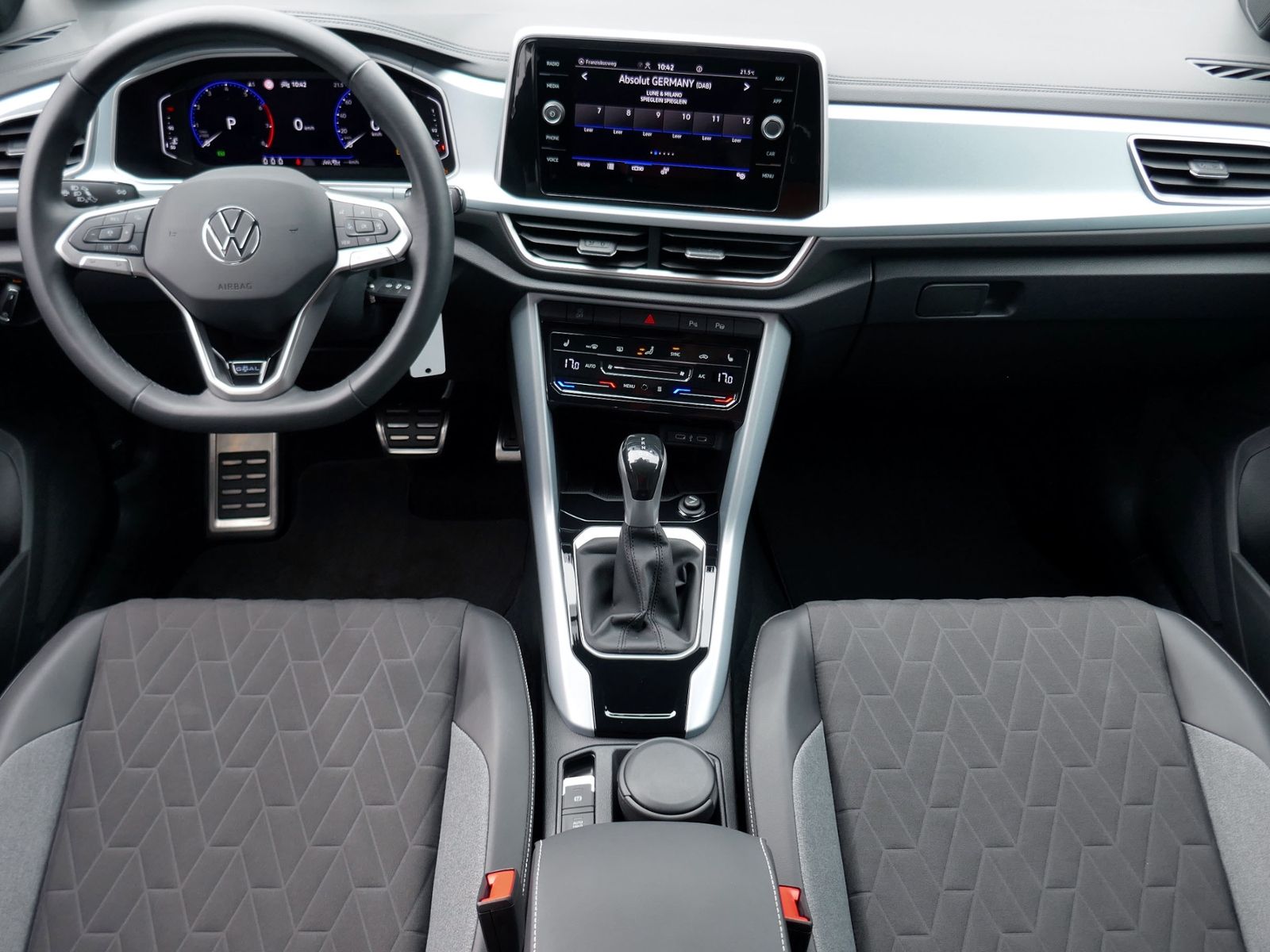 Fahrzeugabbildung Volkswagen T-Roc GOAL 1.5 TSI DSG | LED AHK RFK ACC