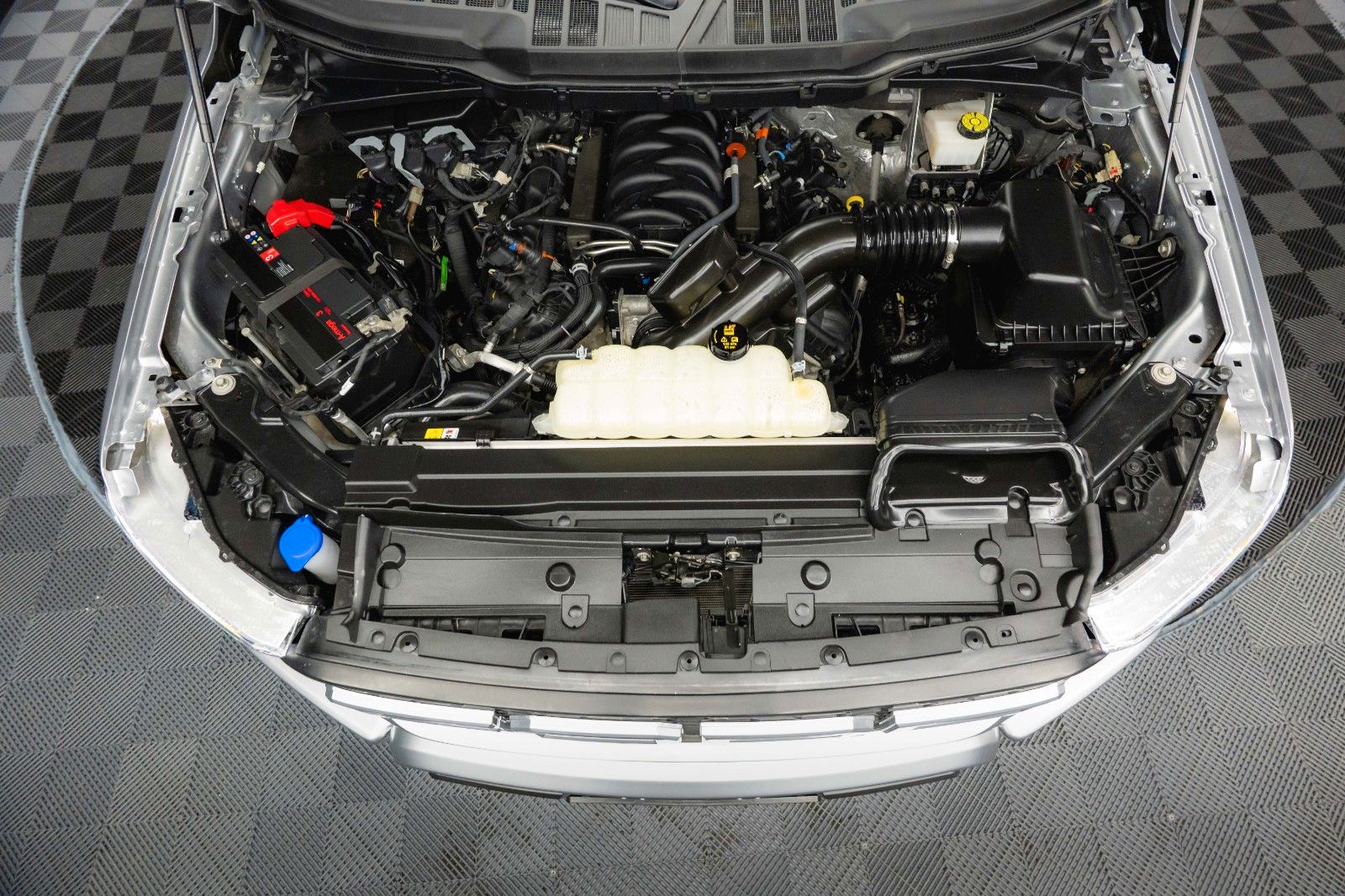 Fahrzeugabbildung Ford F150 5.0L V8 4x4 Offroad SuperCrew RAPTOR 19%