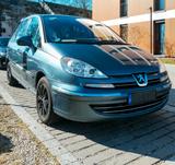 Peugeot 807 Style HDi FAP 135 Style - Peugeot 807 mit Diesel-Antrieb: mit Navigationssystem