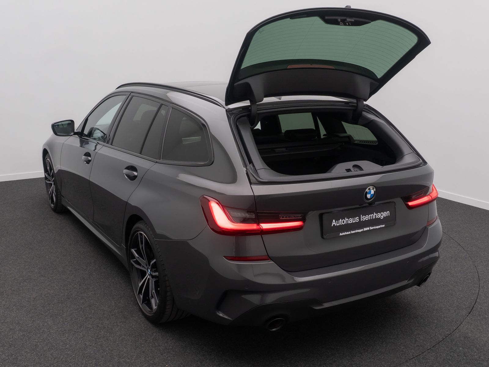 Fahrzeugabbildung BMW 320d xD M Sport Panorama DAB Laser Kamera 19Zoll