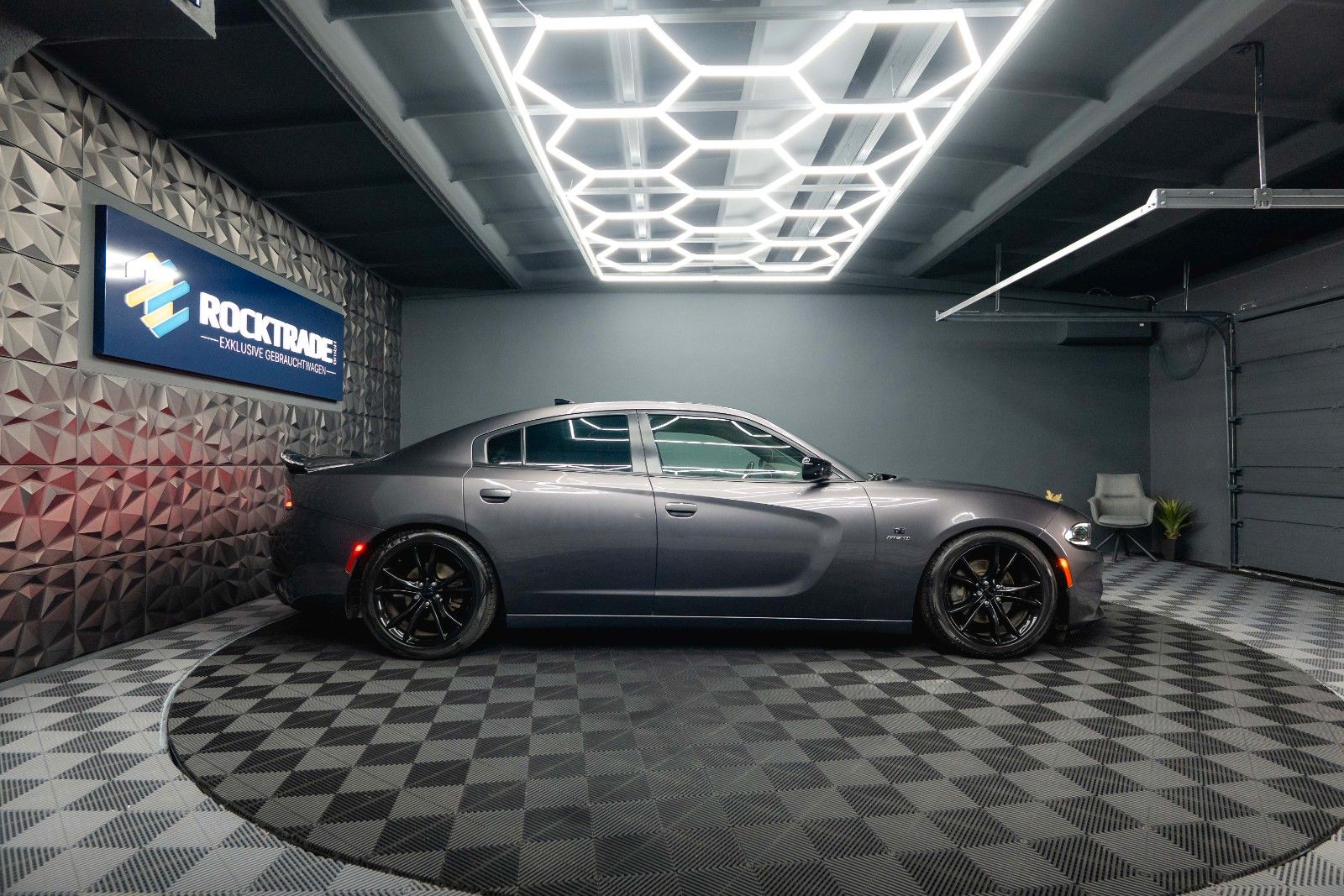 Fahrzeugabbildung Dodge Charger 5.7 V8 HEMI R/T+ Full Options *ACC*LED*