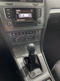 Fahrzeugabbildung Volkswagen Golf Lounge 2.0 TDI*ACC*Navi*PDC*SHZ*