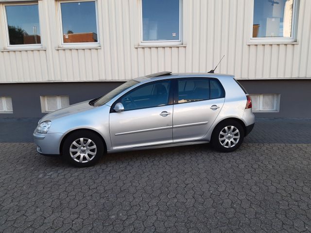 Volkswagen Golf 1.6 Comfortline Automatik Comfortline