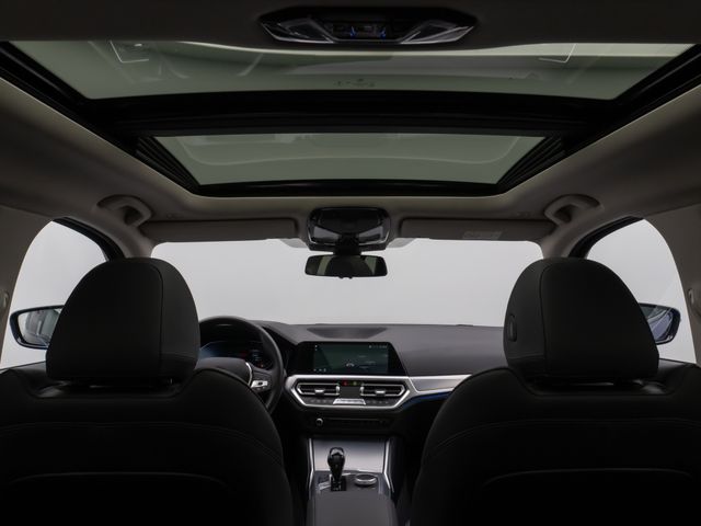 Foto Nummer 31: BMW 330d