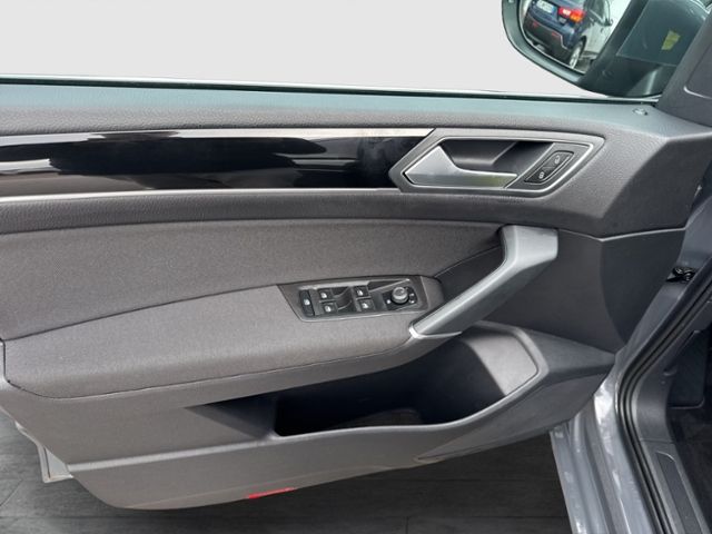 Touran HIGHLINE 1.5 TSI APP CON NAVI KAMERA LED