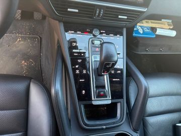 Porsche Cayenne - 6