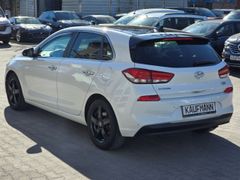 Fahrzeugabbildung i30 Premium 1,4 T-GDI