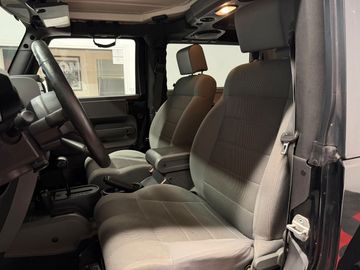Jeep Wrangler - 8