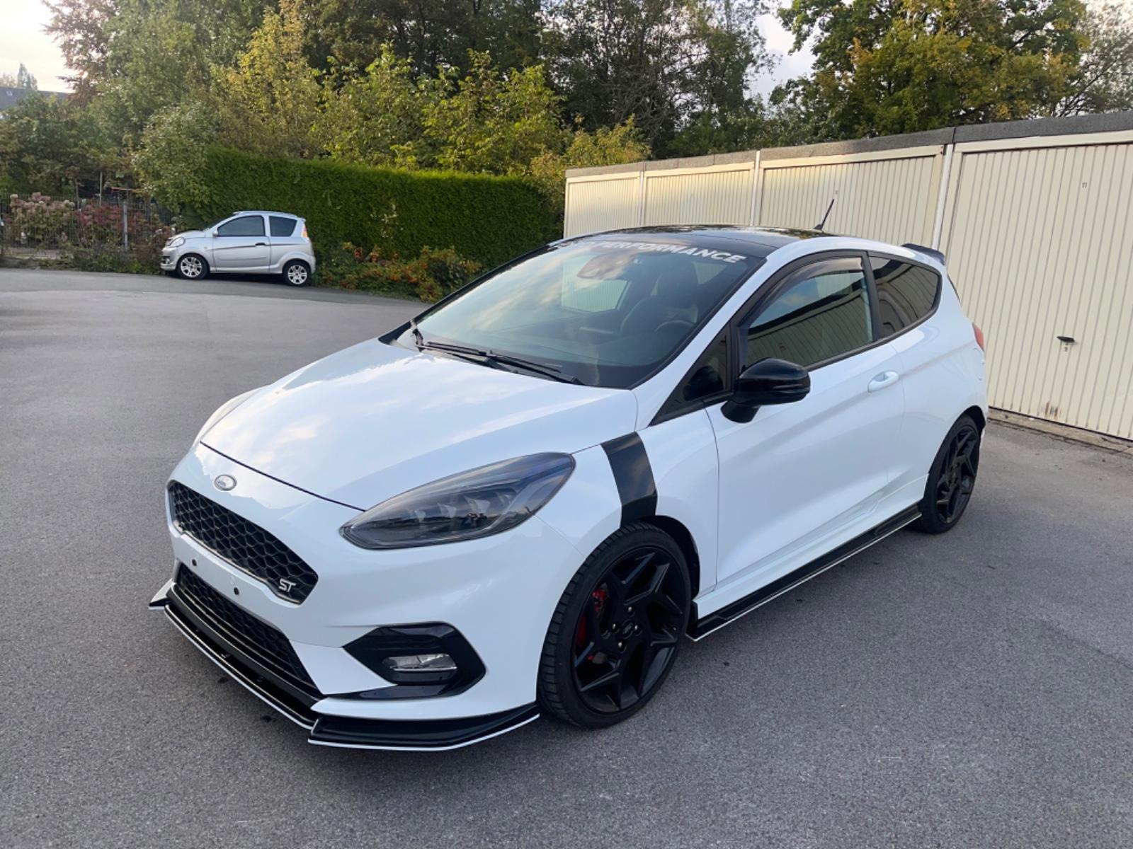 Ford Fiesta ST 1,5 LED Kamera navi Bang& Olufsen