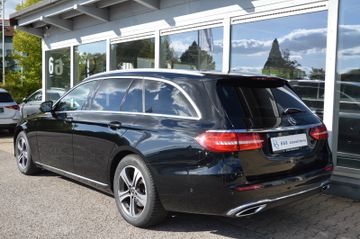 Mercedes E 200 - 3