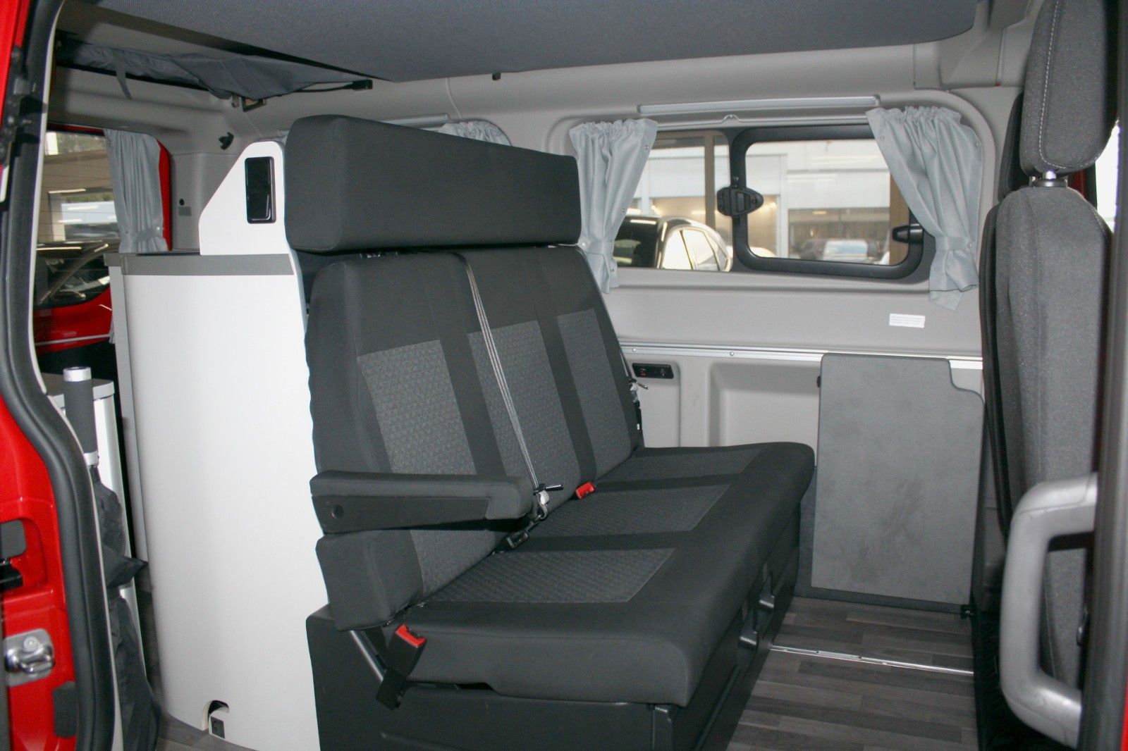 Fahrzeugabbildung Ford Transit Custom NUGGET Aufstelldach AHK Markise